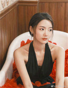 《花季V1.173破解版下载-女人叫春mp3》