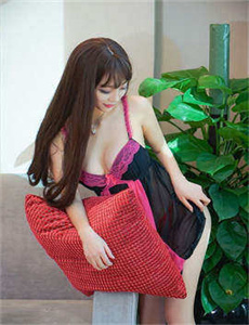 《最爱电影下载-给美女挠痒痒》