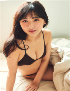 《老师吸大胸校花的奶水漫画-美女大尺度裸体写真》